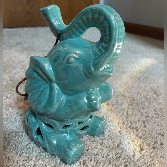 Other - New Ceramic Elephant with Fragrance